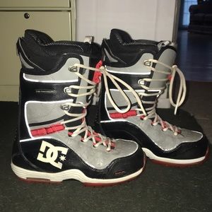 Men’s snowboard boots